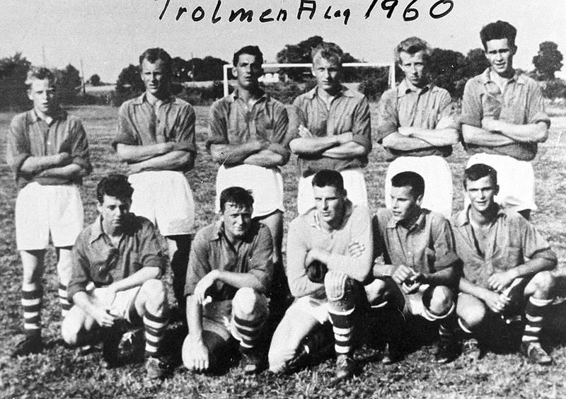 Bild 4228 Trolmen A-lag år 1960 Stående från vänster: Leif Gustavsson Runar Dahlberg, Bosse Karlsson, Ingemar Dahlbergm Gunnar Karlsson, Bernt Johansson Sittande från vänster: Rolf Hendén, Harry Larsson, Kjell Bengtsson, Mats Bengtsson, Jan Magnusson