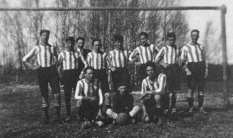 Bild1036 Fotbollslag i Hällekis IF 1928