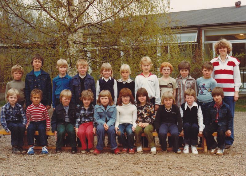 Bild3694 Hällekis Skola Skolklass 1G 1978-79