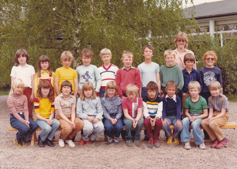 Bild3695 Hällekis Skola Skolklass 2G 1979-80