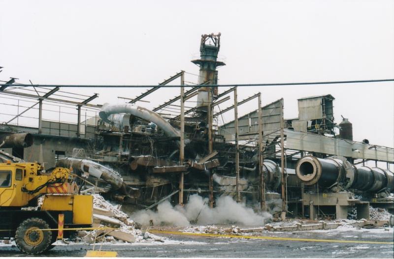 Bild4455 Rivning av Cementfabriken Hällekis