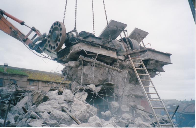 Bild4532 Rivning av Cementfabriken Hällekis